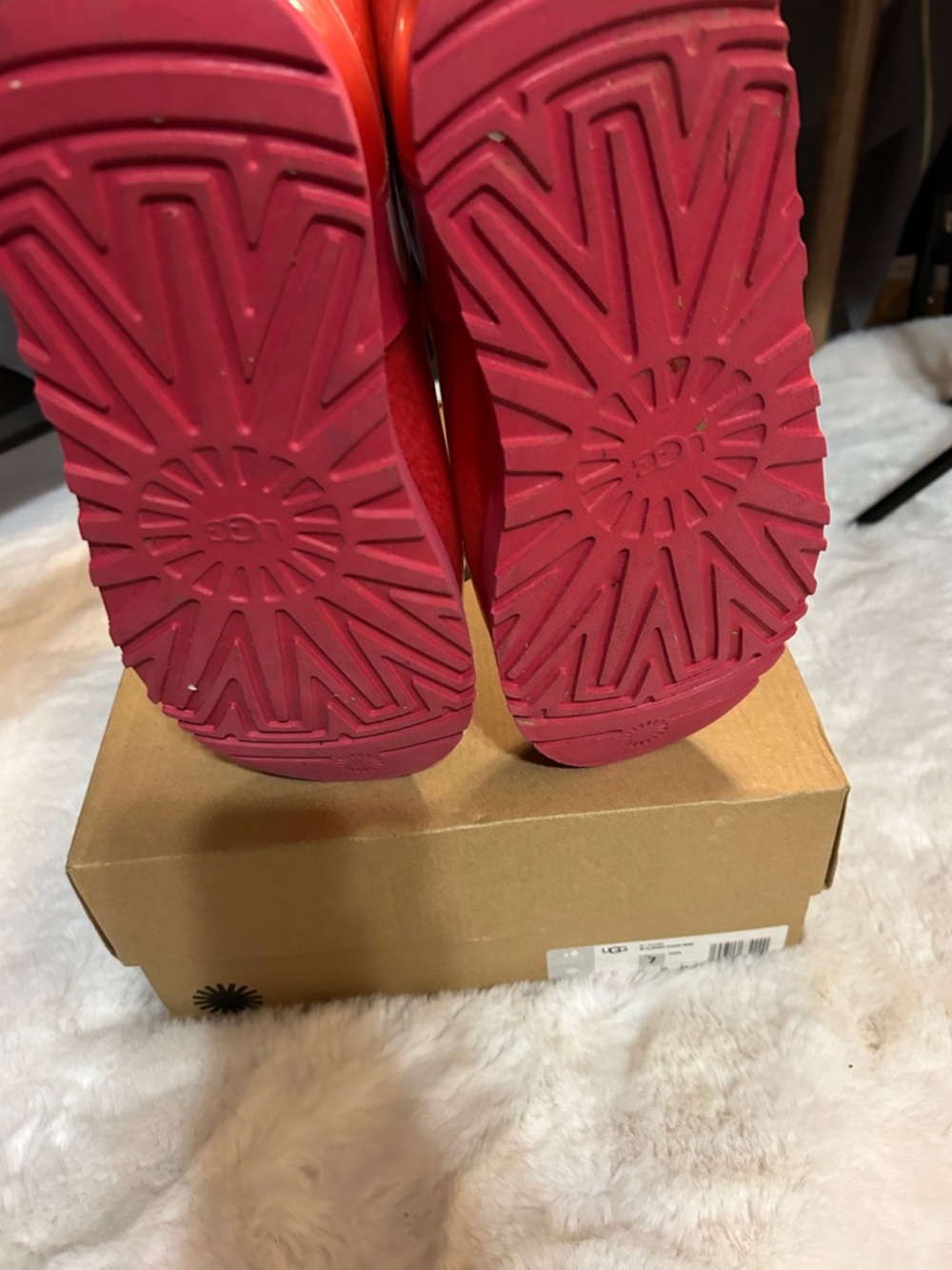 UGG Kids' Glossy Raspberry Pink Ankle Boots - Picture 4 of 4